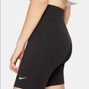Nike Leg-a-See bike short
